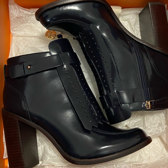NIB and Dust Bag Tory Burch Hyde 100mm Bootie - Sz. 9M U.S. Navy Blue. AMAZING! - Picture 14 of 16